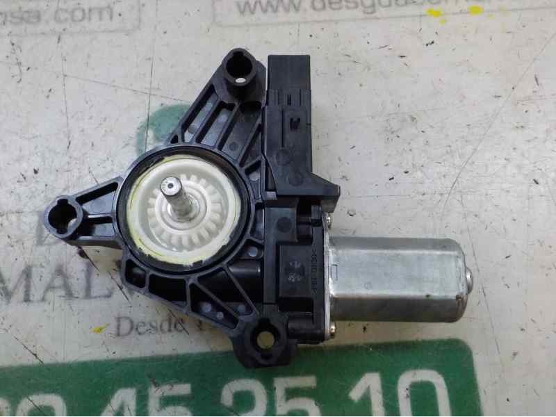 Recambio de motor elevalunas trasero derecho para volvo v40 2.0 diesel cat referencia OEM IAM 31378401 C17543100 C17543100