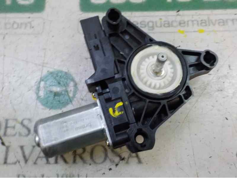Recambio de motor elevalunas trasero izquierdo para volvo v40 2.0 diesel cat referencia OEM IAM 31378400 C1754410 C1754410