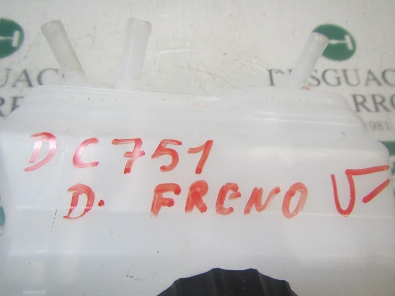 Recambio de deposito servo para toyota rav4 hybrid fwd referencia OEM IAM 4722042140  