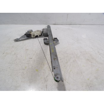ELEVALUNAS DELANTERO IZQUIERDO A9067200146 A0068205542 
