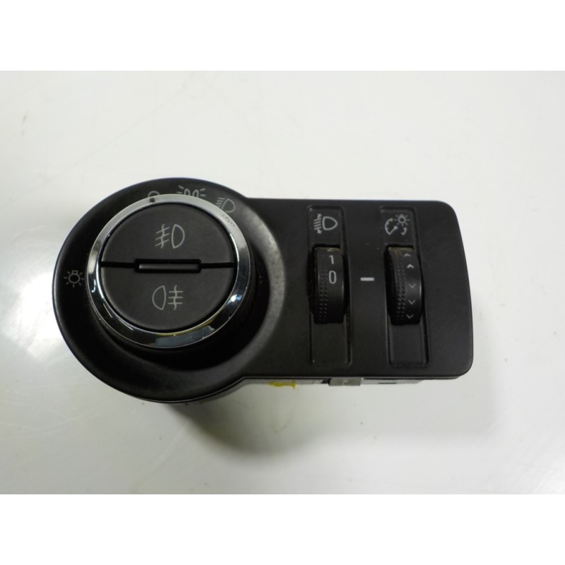 Recambio de mando luces para opel astra j lim. 1.7 16v cdti referencia OEM IAM 13268703 13268703 