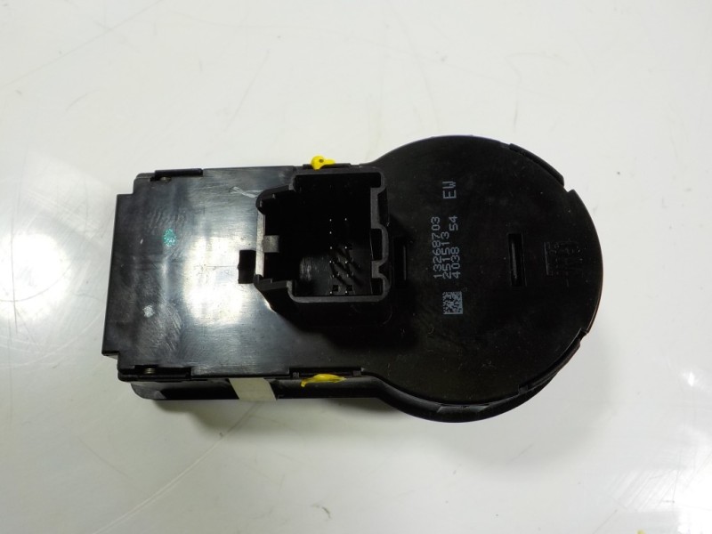 Recambio de mando luces para opel astra j lim. 1.7 16v cdti referencia OEM IAM 13268703 13268703 