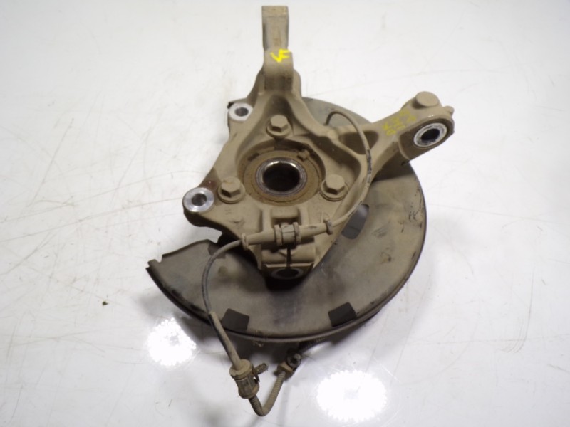 Recambio de mangueta delantera derecha para opel astra j lim. 1.7 16v cdti referencia OEM IAM 13319483  