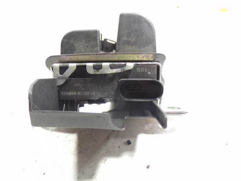 Recambio de cerradura maletero / porton para volkswagen polo 1.0 referencia OEM IAM 2G6827505B9B9  