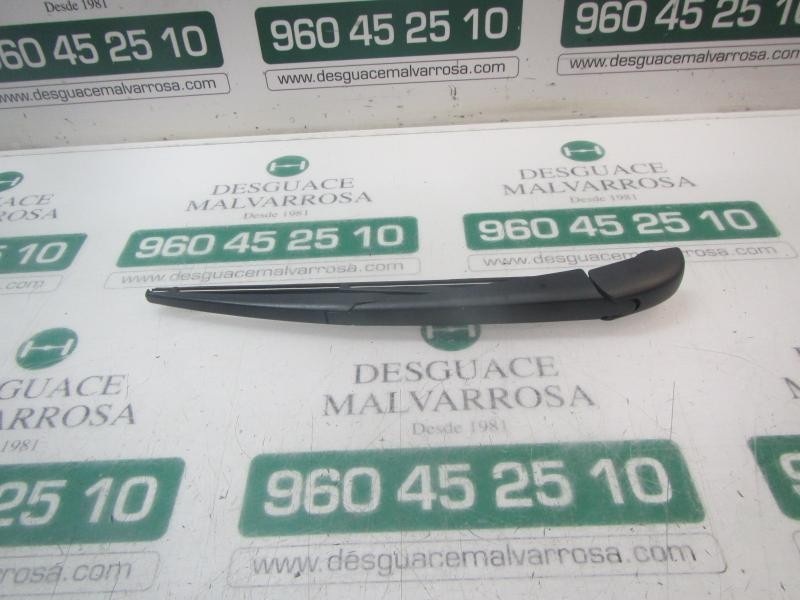 Recambio de brazo limpia trasero para toyota rav4 hybrid fwd referencia OEM IAM 8524142110  