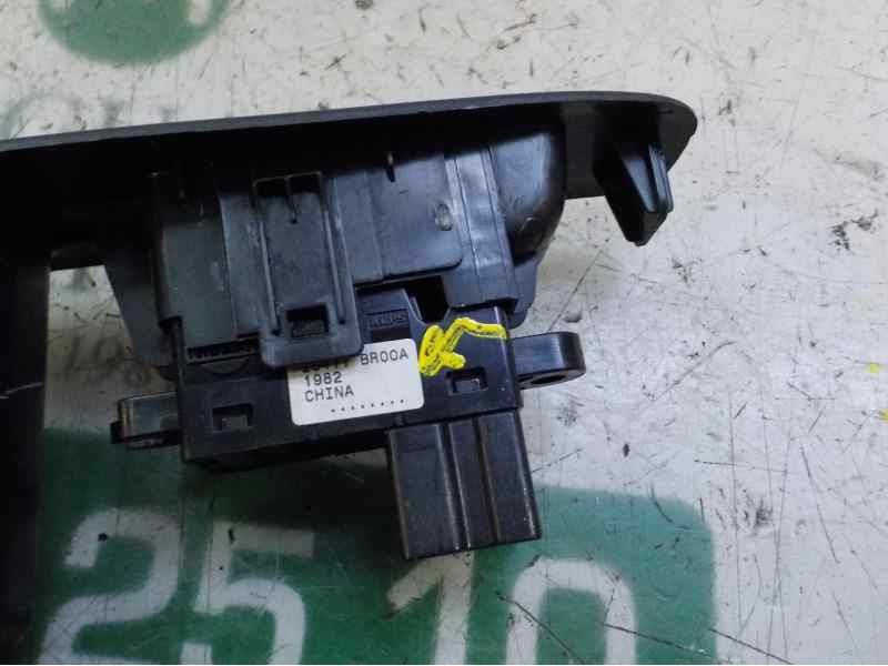 Recambio de mando elevalunas trasero izquierdo para nissan qashqai (j10) tekna sport referencia OEM IAM   