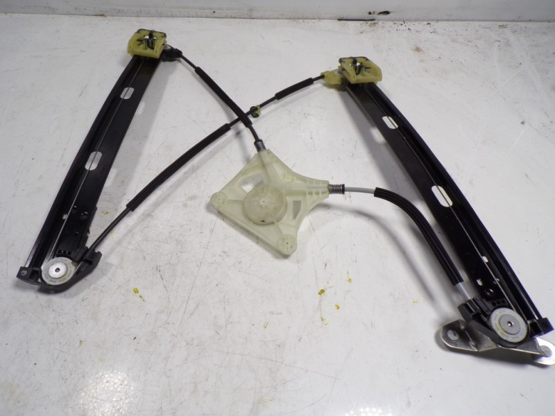 Recambio de elevalunas delantero derecho para volkswagen polo 1.0 referencia OEM IAM 2G4837462B 2G4837462B 