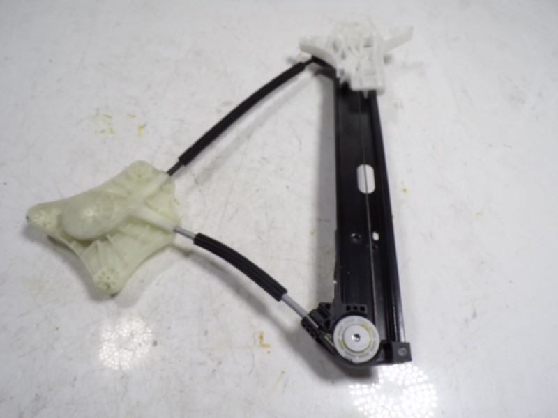 Recambio de elevalunas trasero izquierdo para volkswagen polo 1.0 referencia OEM IAM 2G6839461C 2G6839461C 