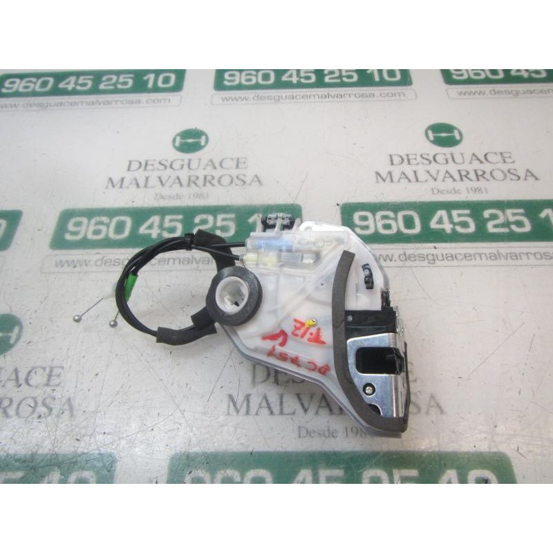 Recambio de cerradura puerta trasera izquierda para toyota rav4 hybrid fwd referencia OEM IAM 6906048060  