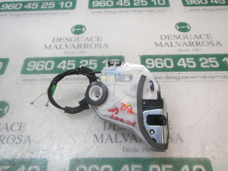 Recambio de cerradura puerta trasera izquierda para toyota rav4 hybrid fwd referencia OEM IAM 6906048060  