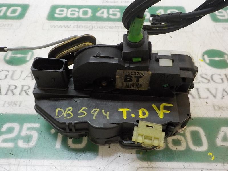 Recambio de cerradura puerta trasera derecha para opel insignia berlina edition referencia OEM IAM 13503808 13503788 