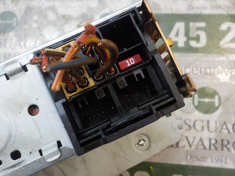 Recambio de sistema audio / radio cd para seat leon (1p1) 1.9 tdi referencia OEM IAM 1P0035153 1P0035153 