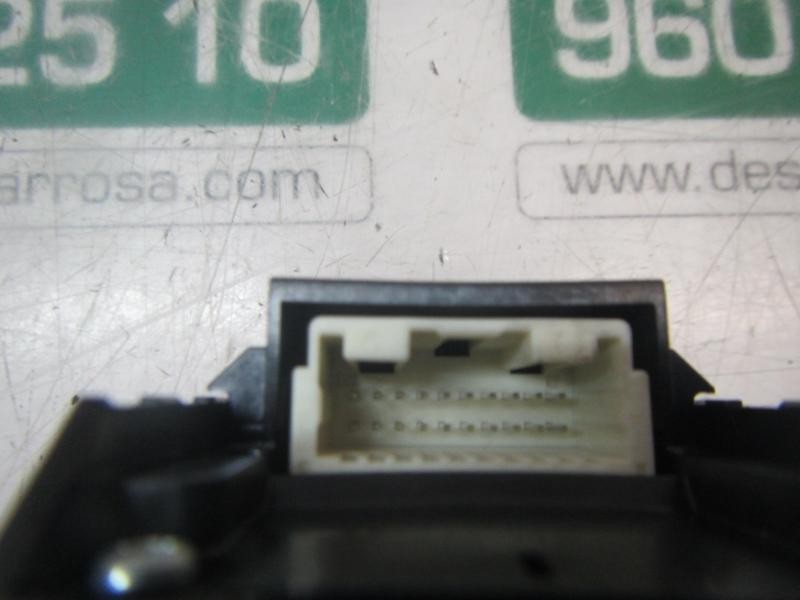 Recambio de mando elevalunas delantero izquierdo para toyota rav4 hybrid fwd referencia OEM IAM 8404042030 8404042030 35918A2359