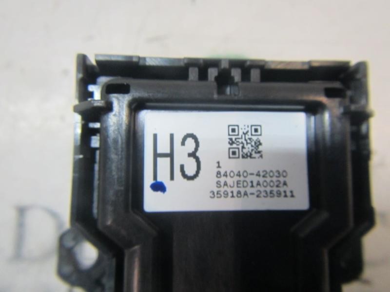 Recambio de mando elevalunas delantero izquierdo para toyota rav4 hybrid fwd referencia OEM IAM 8404042030 8404042030 35918A2359