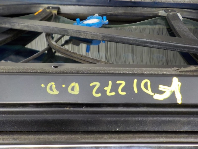 Recambio de puerta trasera derecha para volkswagen touareg (7la) tdi r5 referencia OEM IAM 7L0833056M  