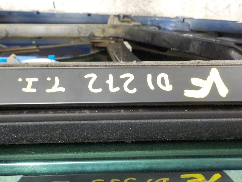 Recambio de puerta trasera izquierda para volkswagen touareg (7la) tdi r5 referencia OEM IAM 7L0833055M  