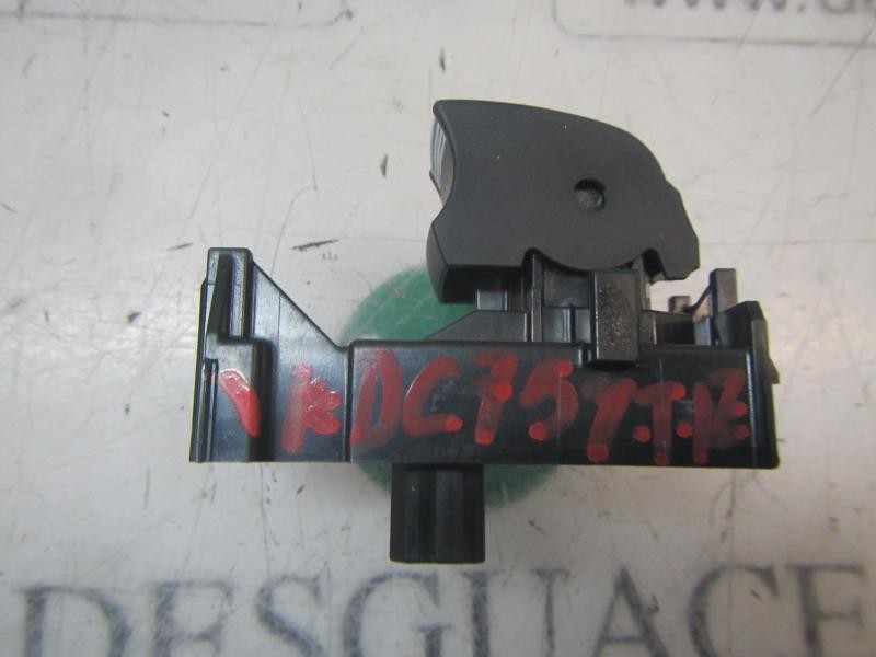 Recambio de mando elevalunas trasero izquierdo para toyota rav4 hybrid fwd referencia OEM IAM 8481012110  