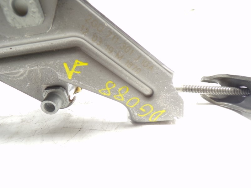 Recambio de palanca freno de mano para volkswagen polo 1.0 referencia OEM IAM 2Q0711303B  