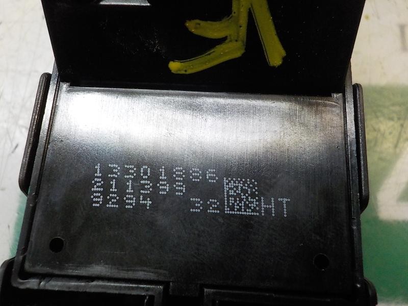 Recambio de mando elevalunas delantero derecho para opel insignia berlina edition referencia OEM IAM 13301886 13301886 