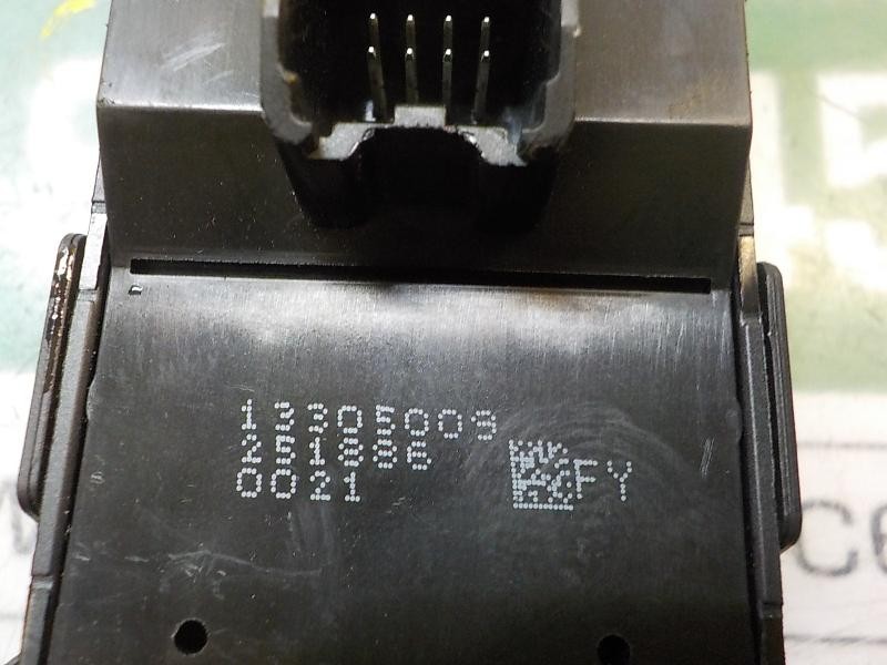 Recambio de mando elevalunas delantero izquierdo para opel insignia berlina edition referencia OEM IAM 13305009 13305009 