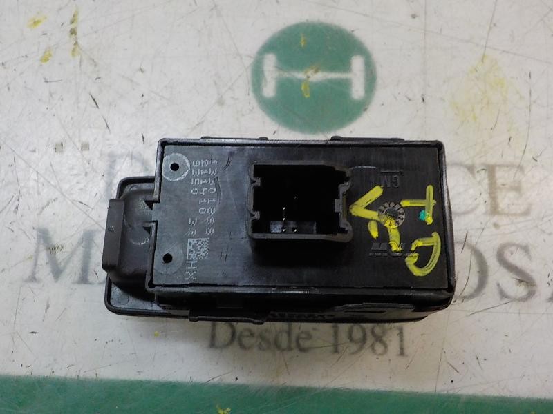 Recambio de mando elevalunas trasero derecho para opel insignia berlina edition referencia OEM IAM 13301888 13301888 