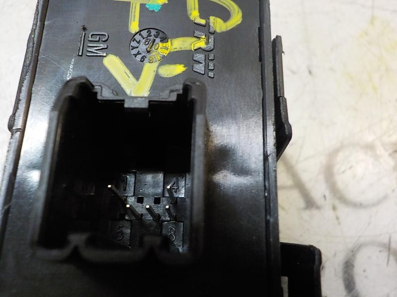 Recambio de mando elevalunas trasero derecho para opel insignia berlina edition referencia OEM IAM 13301888 13301888 