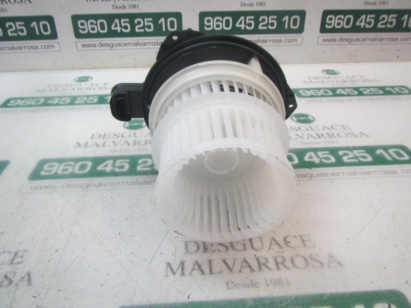 Recambio de motor calefaccion para toyota rav4 hybrid fwd referencia OEM IAM 8710358080  