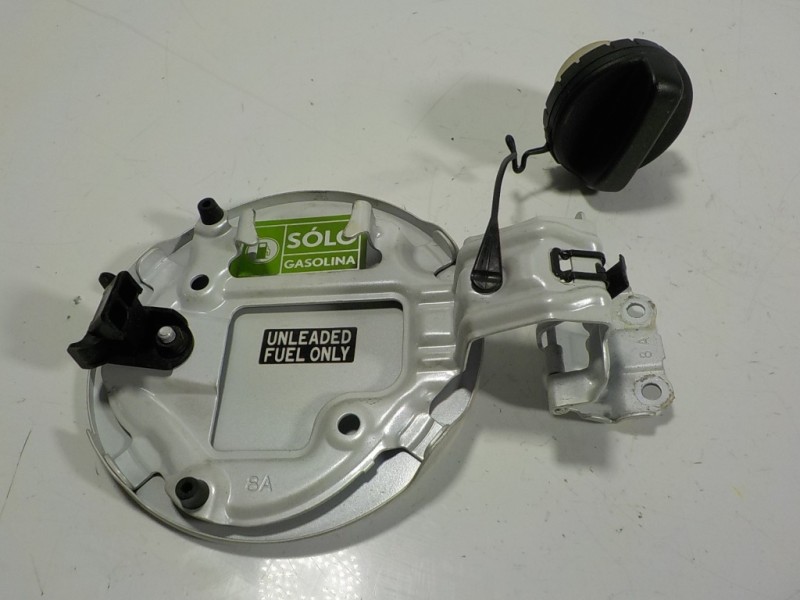 Recambio de tapa combustible para lexus ct 200h referencia OEM IAM 7735076010  