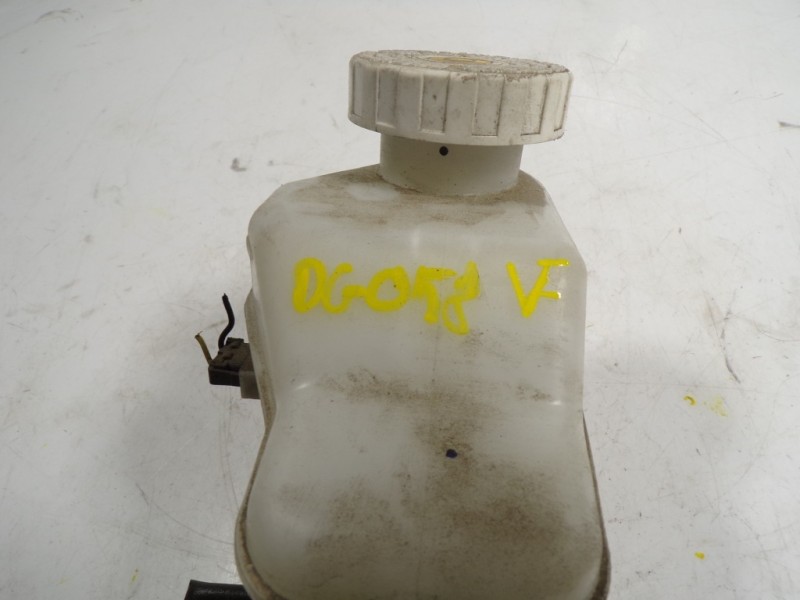 Recambio de bomba freno para mitsubishi space star (a00) 1.2 referencia OEM IAM 4625A441  