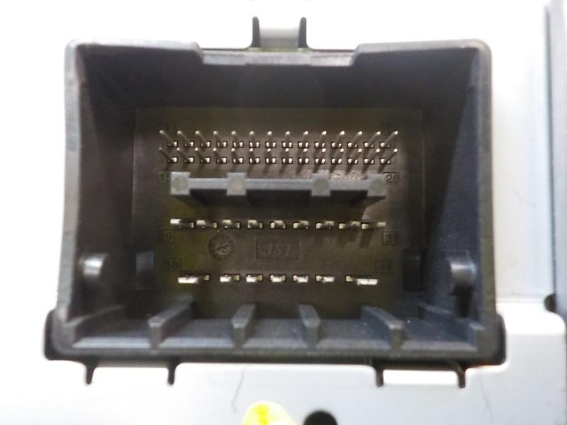 Recambio de sistema audio / radio cd para opel insignia berlina edition referencia OEM IAM 13336631  