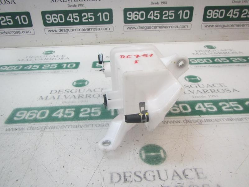 Recambio de deposito expansion para toyota rav4 hybrid fwd referencia OEM IAM 1647025050  