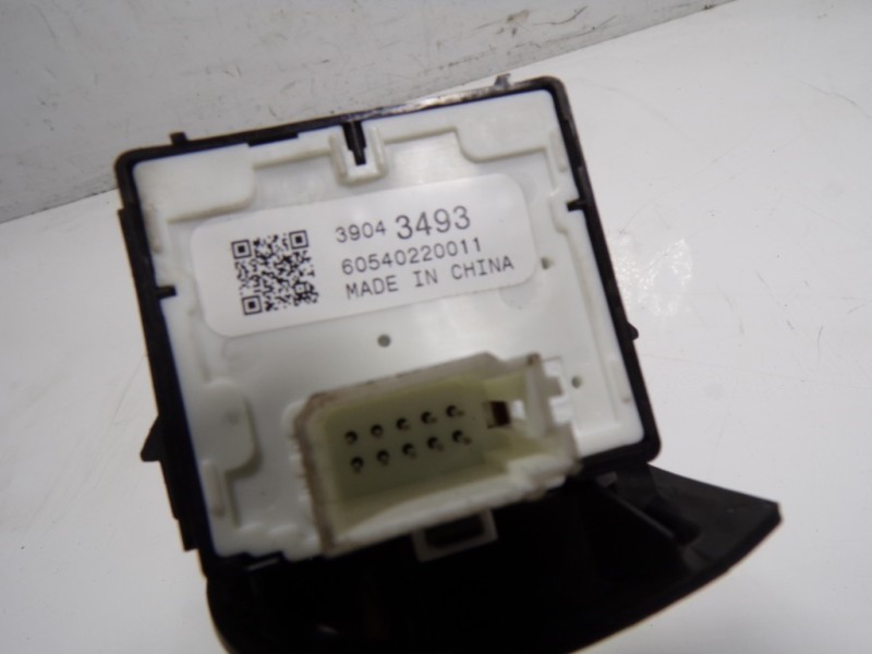 Recambio de mando limpia para opel astra k lim. 5türig 1.6 cdti dpf referencia OEM IAM  39043493 