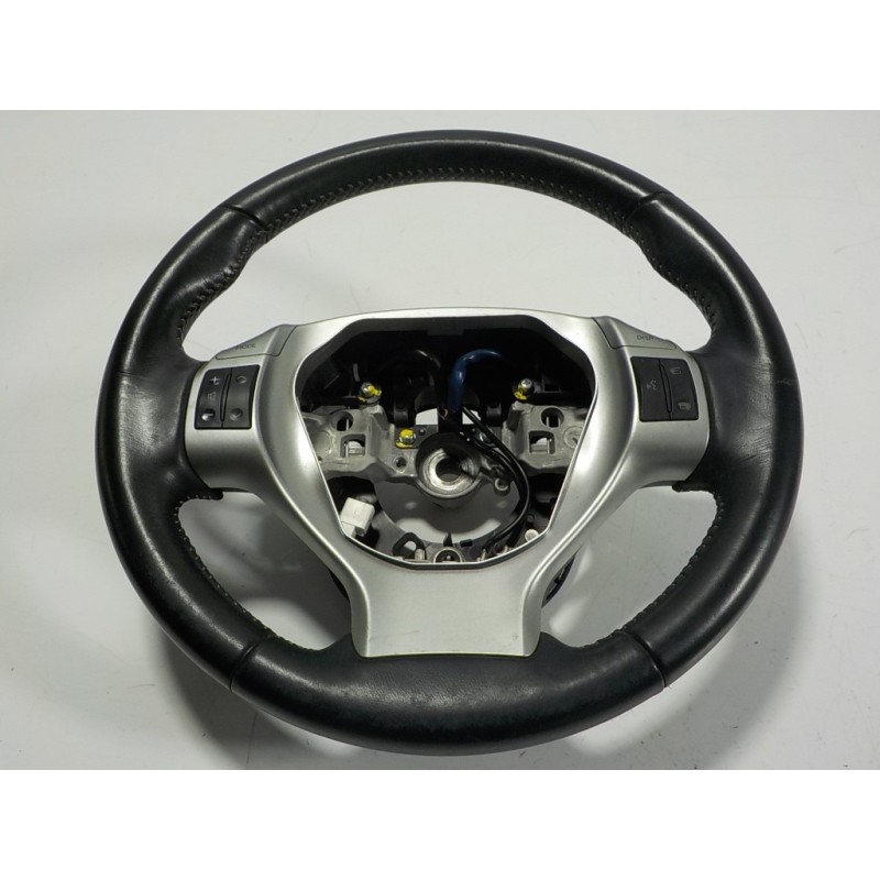 Recambio de volante para lexus ct 200h referencia OEM IAM 4510076060C1  