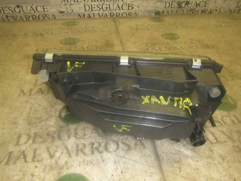 Recambio de faro derecho para citroën xantia berlina 1.9 diesel referencia OEM IAM   