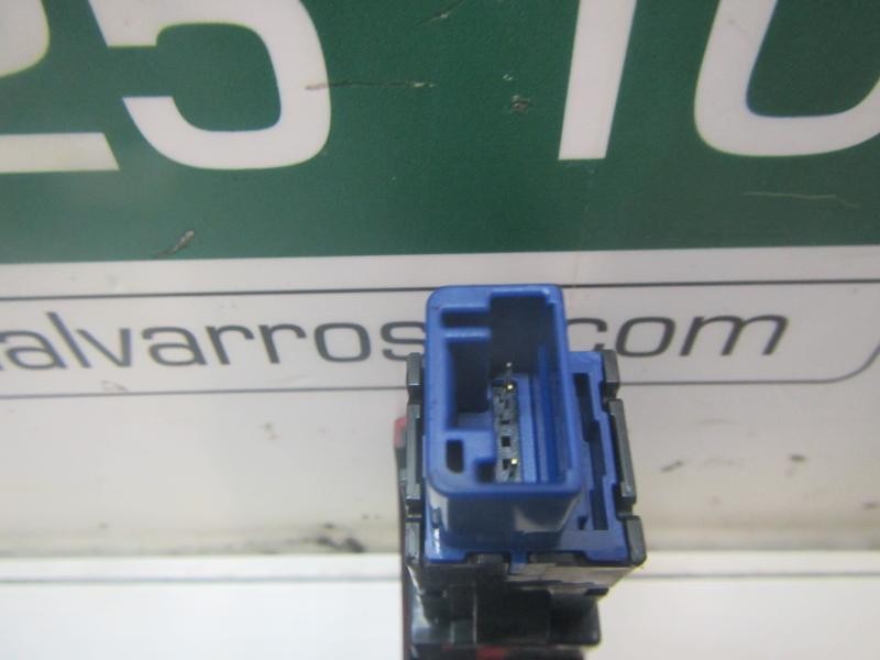 Recambio de warning para toyota rav4 hybrid fwd referencia OEM IAM 8433242030  