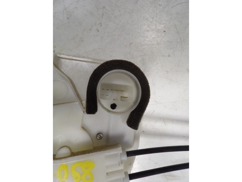 Recambio de cerradura puerta delantera izquierda para mitsubishi space star (a00) 1.2 referencia OEM IAM 5715A907  