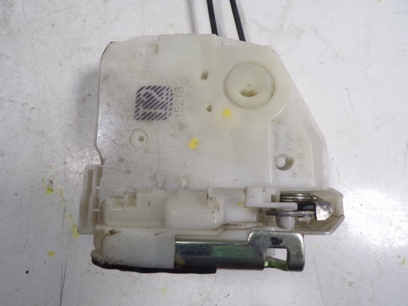 Recambio de cerradura puerta trasera derecha para mitsubishi space star (a00) 1.2 referencia OEM IAM 5745A426  