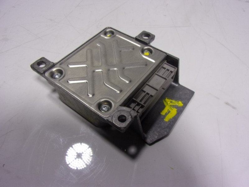 Recambio de centralita airbag para renault kangoo 1.5 dci diesel fap referencia OEM IAM  8201229153 