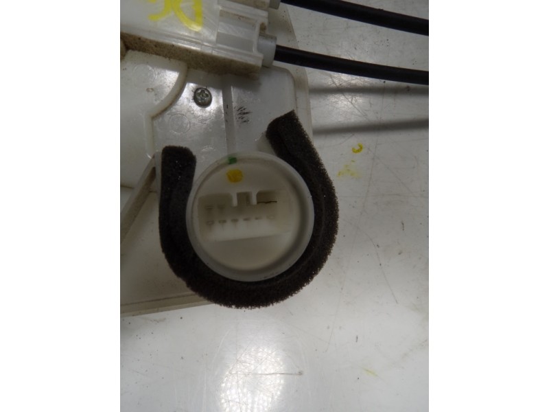 Recambio de cerradura puerta trasera derecha para mitsubishi space star (a00) 1.2 referencia OEM IAM 5745A426  