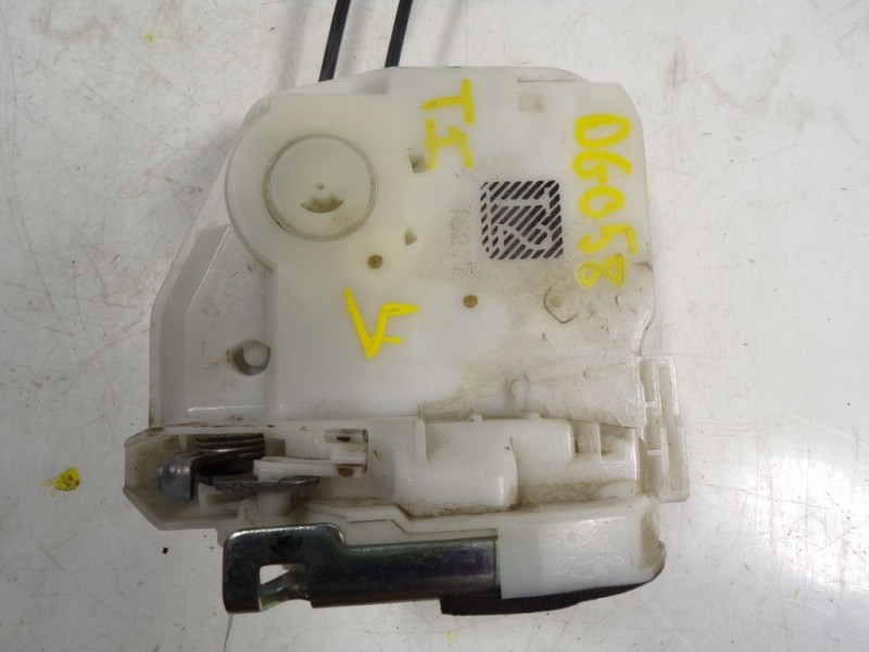 Recambio de cerradura puerta trasera izquierda para mitsubishi space star (a00) 1.2 referencia OEM IAM 5745A425  