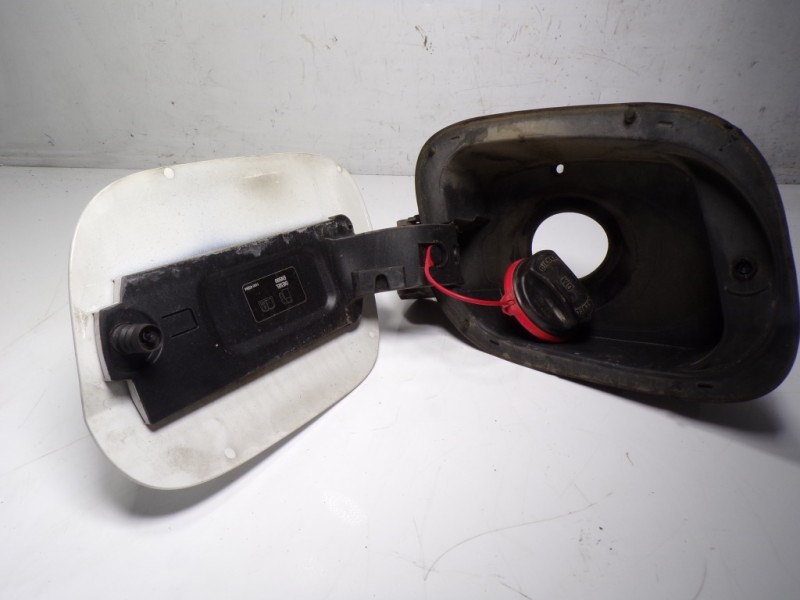 Recambio de tapa combustible para opel astra k lim. 5türig 1.6 cdti dpf referencia OEM IAM 13453586  