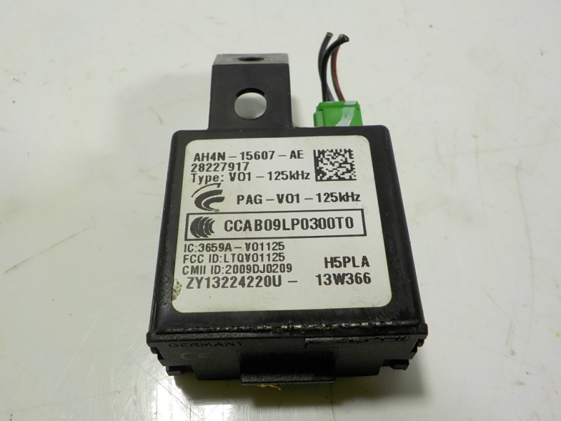 Recambio de modulo electronico para land rover range rover sport hse referencia OEM IAM LR020114 AH4N15607AE 