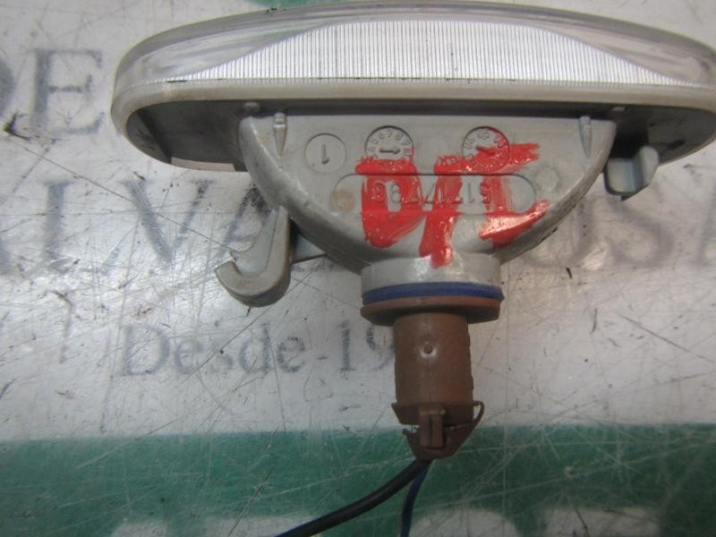 Recambio de piloto lateral izquierdo para peugeot bipper 1.4 hdi referencia OEM IAM   