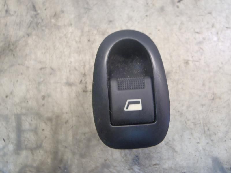 Recambio de mando elevalunas trasero izquierdo para citroën c3 1.4 hdi exclusive referencia OEM IAM   