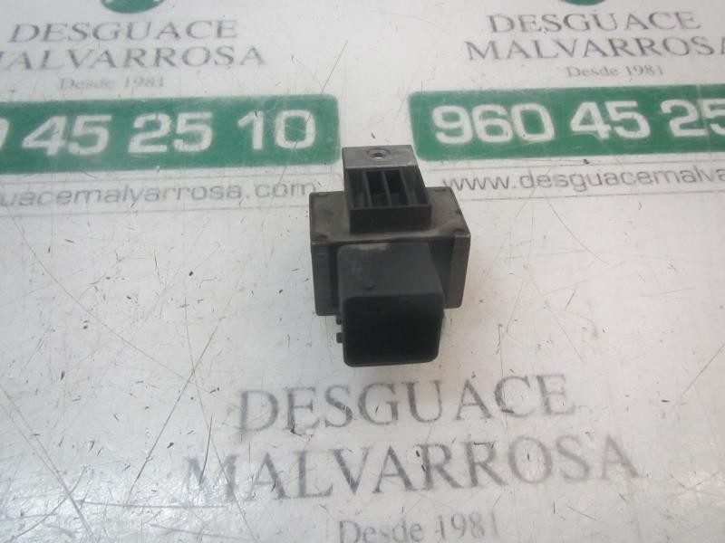 Recambio de caja precalentamiento para peugeot bipper 1.4 hdi referencia OEM IAM   