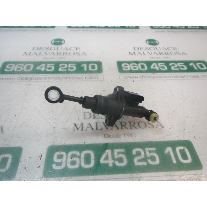 Recambio de bomba embrague para seat arona style referencia OEM IAM 6R0721405B  