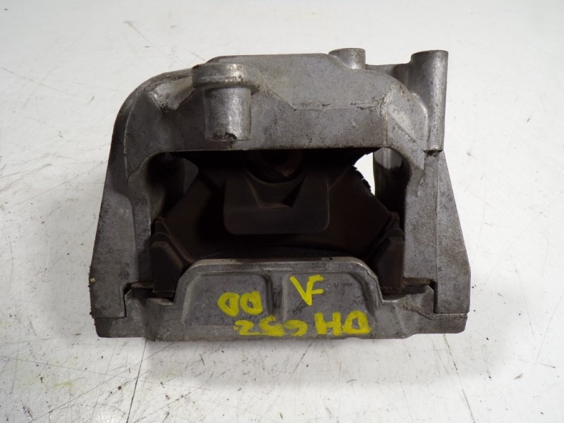Recambio de soporte motor derecho para audi a3 (8p) 1.9 tdi referencia OEM IAM 1K0199262AS  