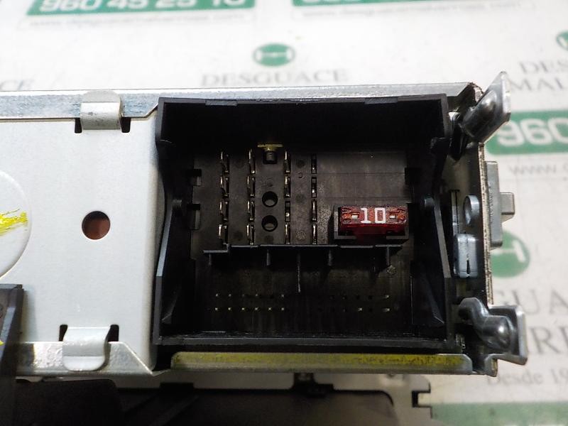 Recambio de sistema audio / radio cd para volkswagen polo (6r1) 1.2 referencia OEM IAM 5M0057187AX 5M0035156D 