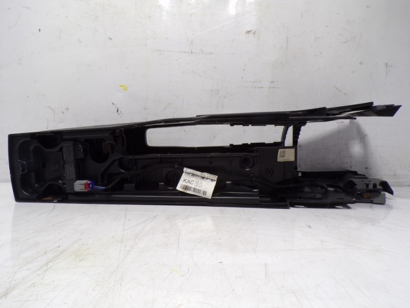 Recambio de apoyabrazos central para ford b-max 1.6 tdci cat referencia OEM IAM 1850947  