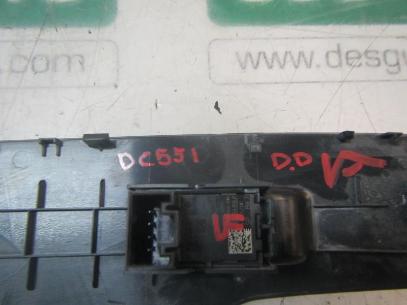 Recambio de mando elevalunas delantero derecho para seat arona style referencia OEM IAM 5G0959855PWHS  